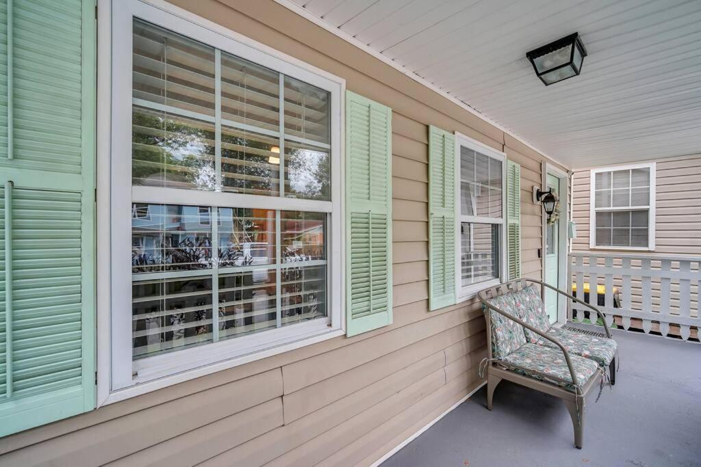 Holiday home New Cheerful Renovated - 5 Min To Downtown!